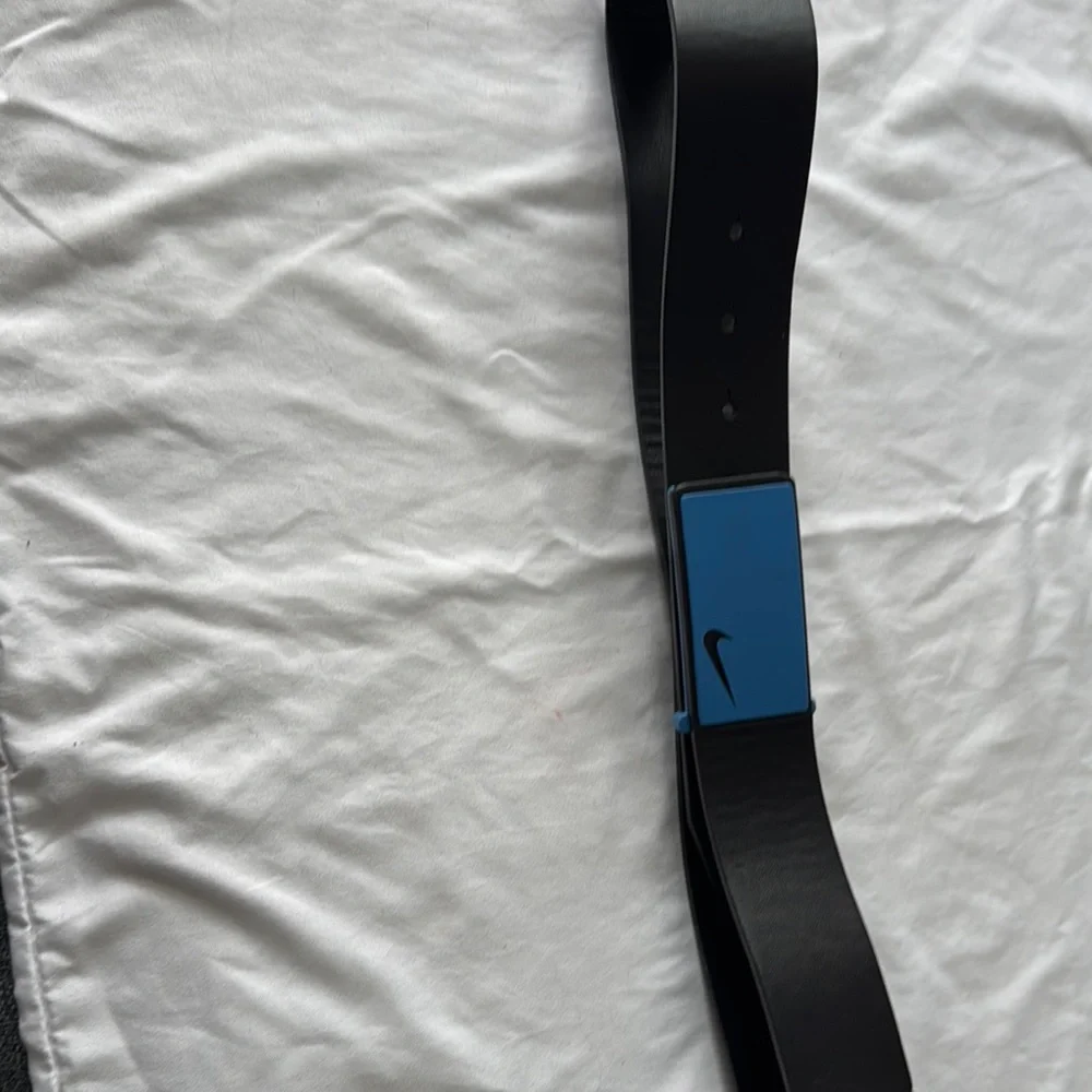Nike Black and Blue Wearable Device 36”‎